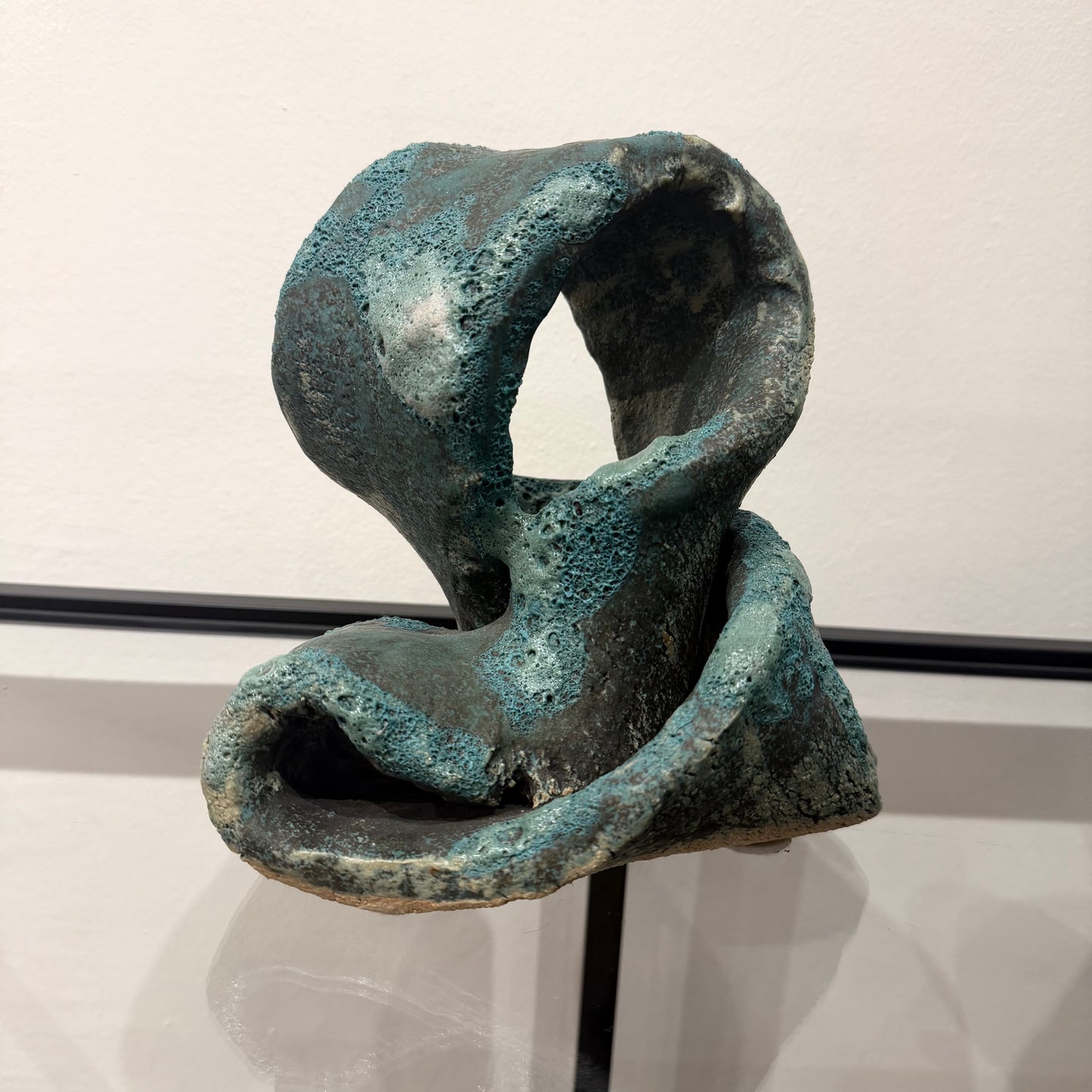 Unikt skulptur, Knuten