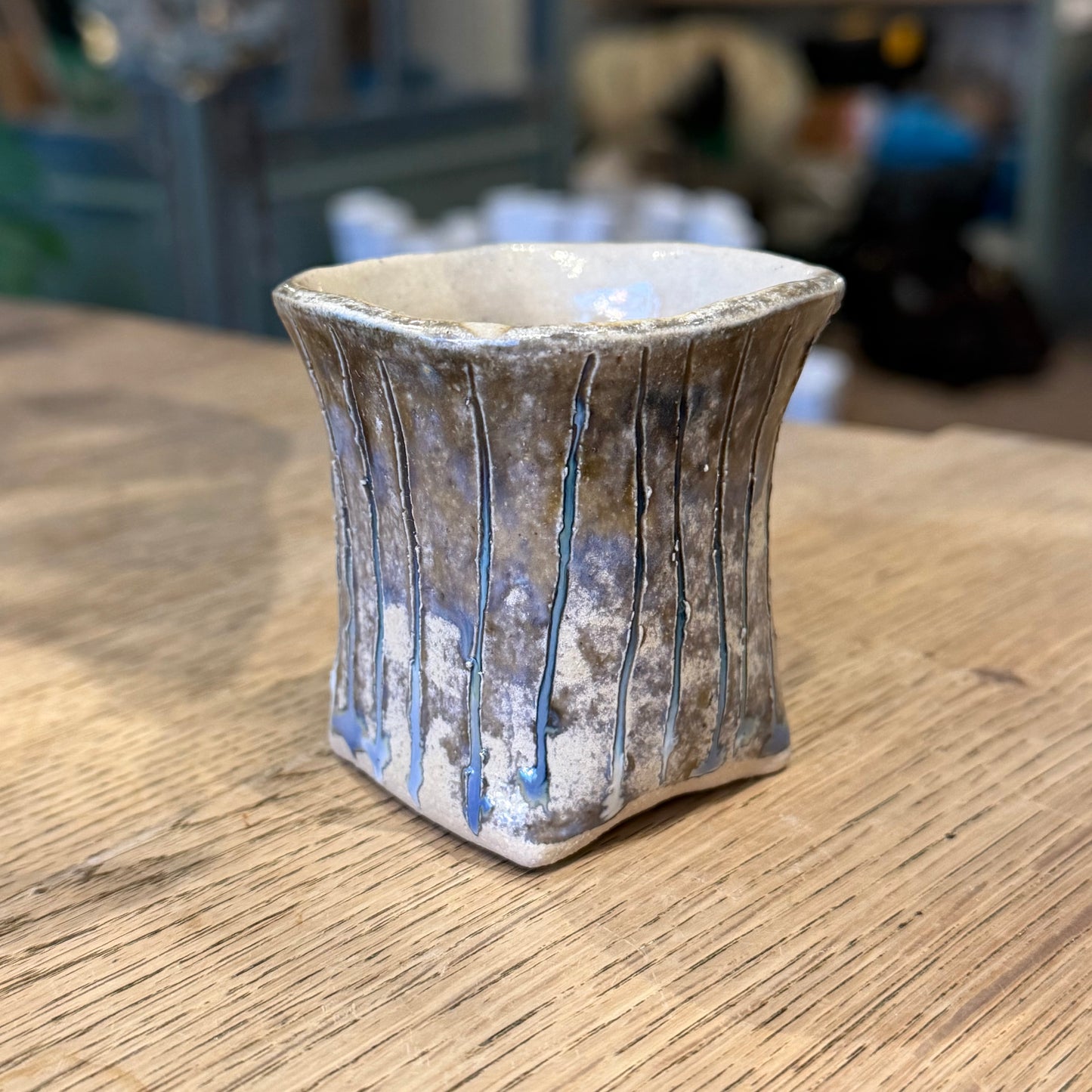 Unik og håndformet minivase/-holder