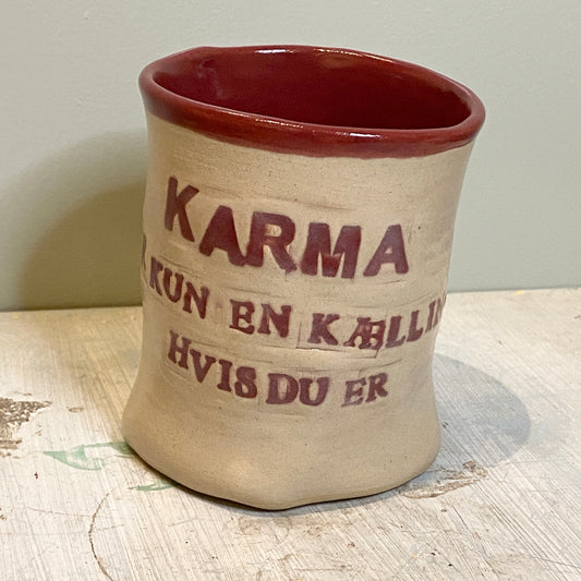Håndformet krus, Karma, nr 1