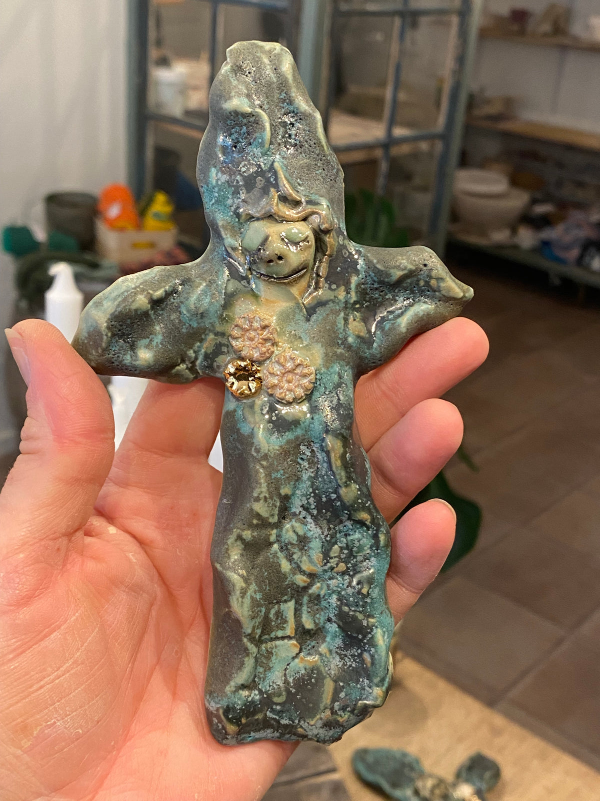Kors, unika ophæng, 16 cm