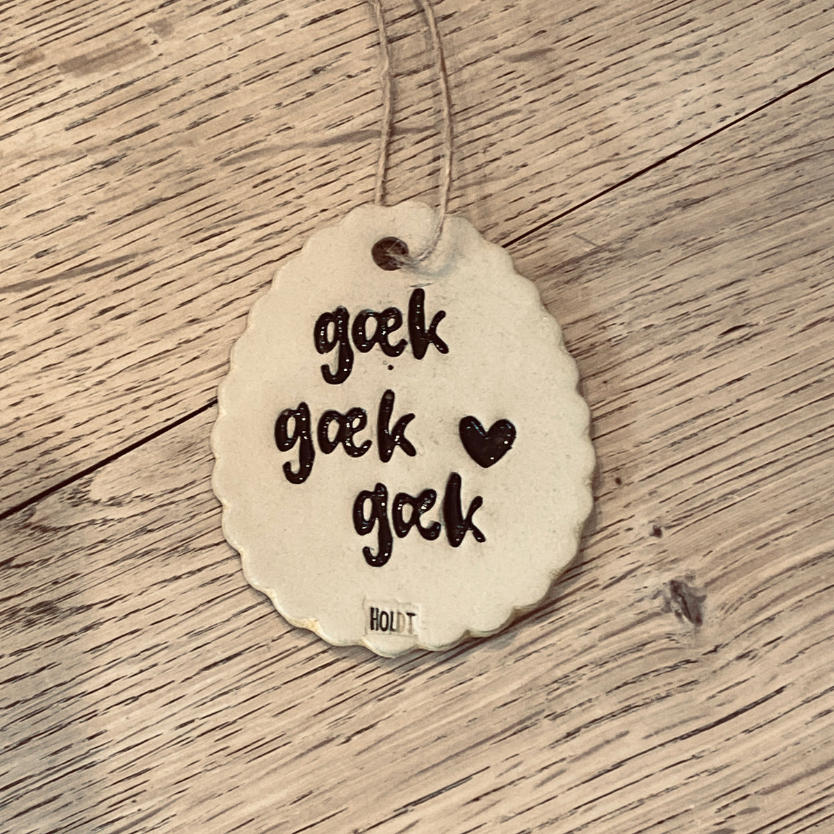 Ophæng, påskeæg med tekst; gæk gæk gæk, støvet gul