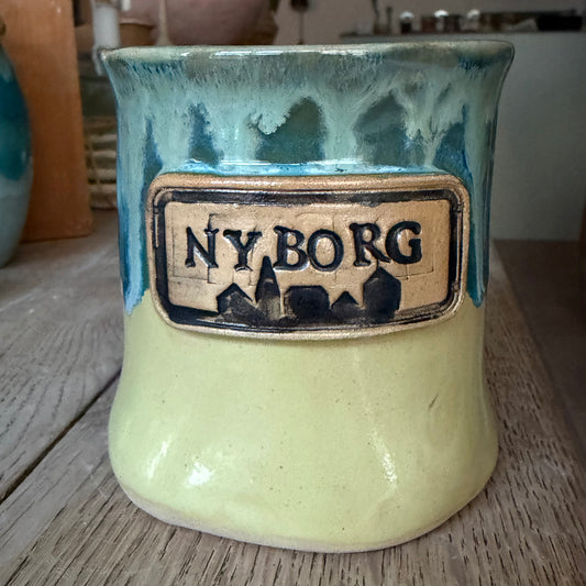 Håndformet krus, Nyborg, nr 1
