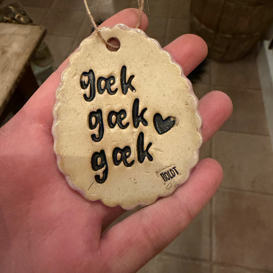 Ophæng, påskeæg med tekst; gæk gæk gæk, lys lilla